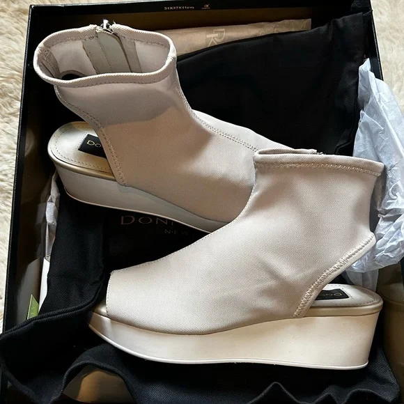 NEW Sz 6 Donna Karan Riviera Peep Toe Platform Sandal Stret Fly Knit Taupe - Picture 7 of 8